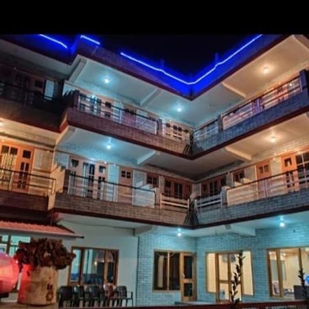 The White House Hotel Kasol Bagian luar foto